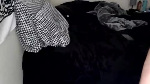 charlie online show from February 25, 10:14 am