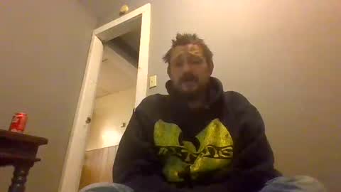 Snapshot of cuntreeboy68 chatting on December 7, 3:47 am Bash online show from December 7, 3:47 am