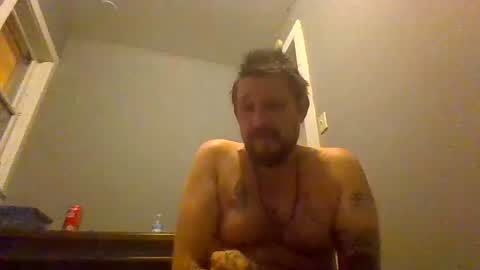 Snapshot of cuntreeboy68 chatting on December 8, 6:01 am Bash online show from December 8, 6:01 am