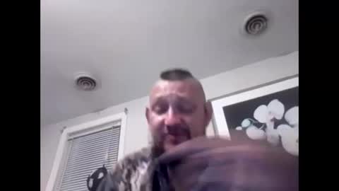 Snapshot of cuntreeboy68 chatting on November 2, 2:25 am Bash online show from November 2, 2:25 am