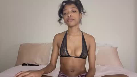 Snapshot of cuntyanna chatting on November 27, 1:29 am Anna online show from November 27, 1:29 am