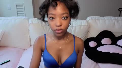 Snapshot of cuntyanna chatting on December 5, 2:47 pm Anna online show from December 5, 2:47 pm