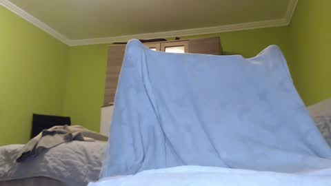 Im Lee. Say Hey Im very social. online show from January 19, 4:57 pm