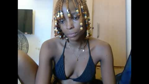 Snapshot of cupidxdoll chatting on March 25, 10:38 pm cupidxdoll online show from March 25, 10:38 pm