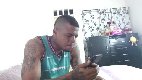 Snapshot of cuplex_hotlatina94 chatting on January 20, 10:29 am dominic and julieta... independent models online show from January 20, 10:29 am