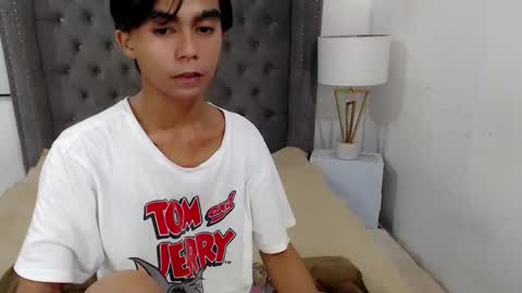 Snapshot of cuppycupcake_2 chatting on October 20, 9:26 pm Xyrien online show from October 20, 9:26 pm