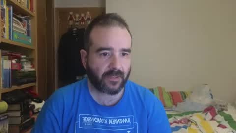 curiosillo1983 online show from July 26, 8:10 am