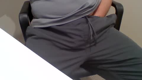 Snapshot of curious_aussie11 chatting on October 18, 2:29 pm Carl online show from October 18, 2:29 pm