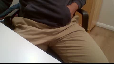 Snapshot of curious_aussie11 chatting on July 25, 11:46 pm Carl online show from July 25, 11:46 pm