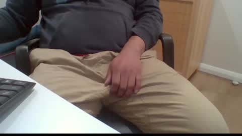 Snapshot of curious_aussie11 chatting on August 7, 9:17 pm Carl online show from August 7, 9:17 pm