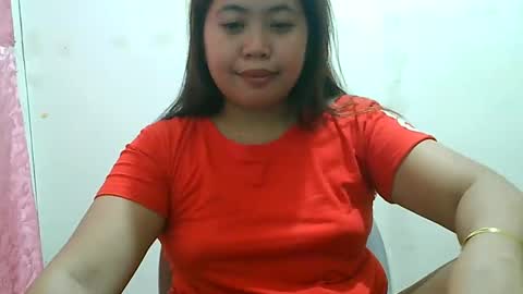 Snapshot of curious_girl247 chatting on January 3, 11:35 am curious_girl247 online show from January 3, 11:35 am