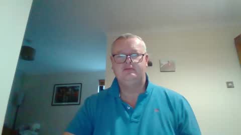 Snapshot of curiousax77 chatting on December 28, 10:14 am curiousax77 online show from December 28, 10:14 am