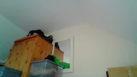 Snapshot of curiousax77 chatting on October 27, 10:41 am curiousax77 online show from October 27, 10:41 am