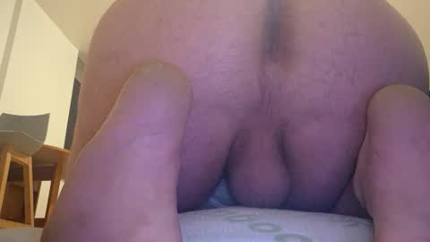 curiousbi038 online show from April 15, 3:02 am