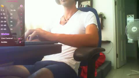 Snapshot of curiousgenie chatting on September 21, 10:28 am curiousgenie online show from September 21, 10:28 am