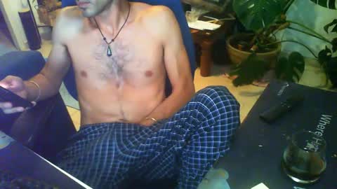 Snapshot of curiousgenie chatting on November 22, 9:03 pm curiousgenie online show from November 22, 9:03 pm