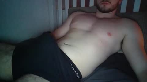 Snapshot of curiousharryxx chatting on December 14, 7:18 pm BritishHarry online show from December 14, 7:18 pm