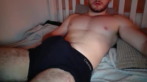 Snapshot of curiousharryxx chatting on December 18, 11:11 pm BritishHarry online show from December 18, 11:11 pm