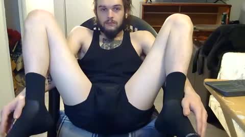 curiouss25 online show from November 14, 5:06 am