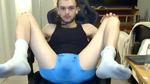 curiouss25 online show from January 12, 6:35 pm