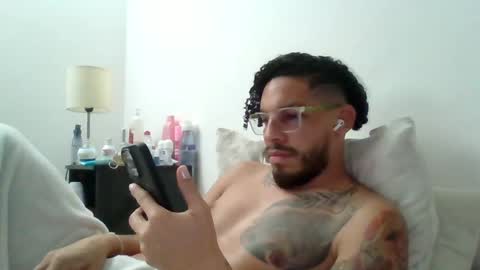 curly_louis online show from October 9, 2:31 am