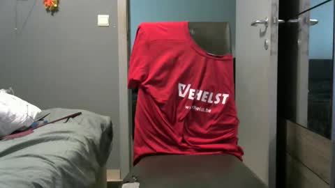 curlyfurly online show from February 21, 8:37 am