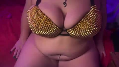 Snapshot of curlykaii55 chatting on February 1, 5:49 am Kay online show from February 1, 5:49 am