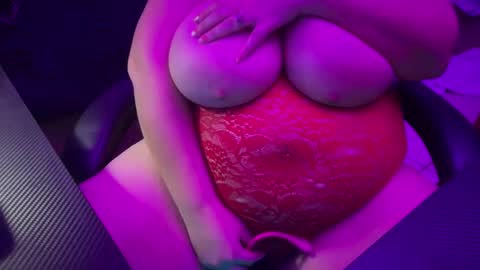 Snapshot of curlykaii55 chatting on September 28, 11:54 pm Kay online show from September 28, 11:54 pm