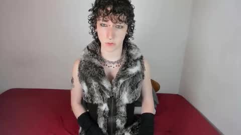 Snapshot of curlyytwink chatting on October 16, 4:02 am Noah online show from October 16, 4:02 am