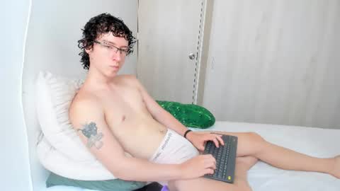 Noah online show from July 1, 3:01 pm