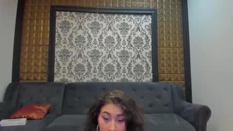 Snapshot of curlzx chatting on March 1, 4:58 am Dia Roxy online show from March 1, 4:58 am