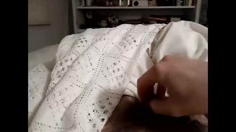 Snapshot of currocll chatting on January 1, 4:18 am currocll online show from January 1, 4:18 am