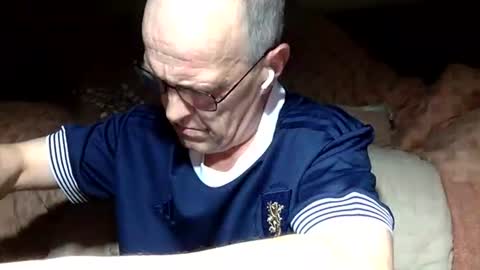 Snapshot of curvelover1977 chatting on November 11, 10:10 pm curvelover1977 online show from November 11, 10:10 pm