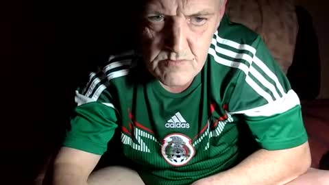 Snapshot of curvelover1977 chatting on November 18, 8:46 pm curvelover1977 online show from November 18, 8:46 pm