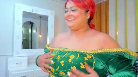 Snapshot of curvy_beauty_ chatting on October 28, 11:47 am Hanna online show from October 28, 11:47 am