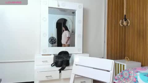 Snapshot of curvy_beauty_ chatting on October 29, 11:01 am Hanna online show from October 29, 11:01 am