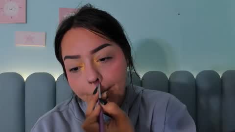 Snapshot of curvy_rousi chatting on October 23, 11:31 am Rosie online show from October 23, 11:31 am