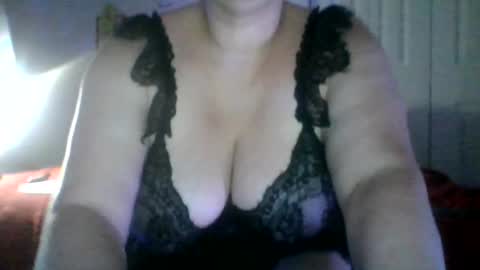 curvyclan online show from July 10, 5:01 am