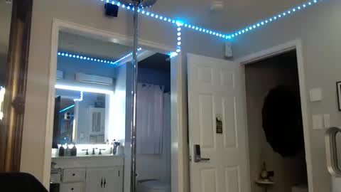 curvyfunlover online show from November 14, 1:43 pm