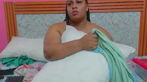 curvyhomebebe online show from June 11, 3:04 am