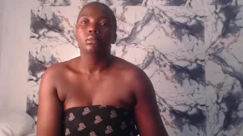 Snapshot of curvyj255 chatting on July 18, 12:48 am curvyj255 online show from July 18, 12:48 am