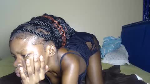 Snapshot of curvyjoan chatting on November 12, 10:04 am curvyjoan online show from November 12, 10:04 am