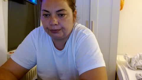 Snapshot of curvymomylore chatting on June 2, 9:28 pm Lore online show from June 2, 9:28 pm