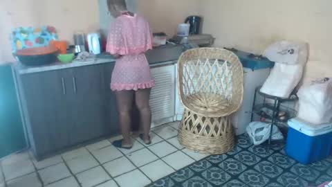 Snapshot of curvypear76x chatting on January 6, 7:20 am curvypear76x online show from January 6, 7:20 am