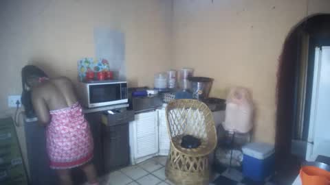 Snapshot of curvypear76x chatting on October 1, 6:08 am curvypear76x online show from October 1, 6:08 am