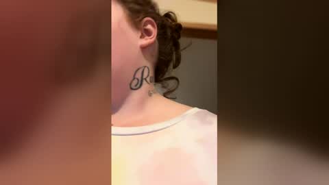 dahlia -kim online show from December 19, 1:45 am