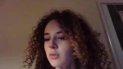 curvyyus online show from February 6, 11:02 am