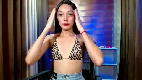BBY CURLYHANNA online show from April 8, 6:57 am