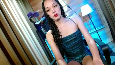 BBY CURLYHANNA online show from June 14, 11:12 am