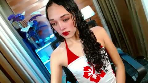 BBY CURLYHANNA online show from June 26, 11:03 am